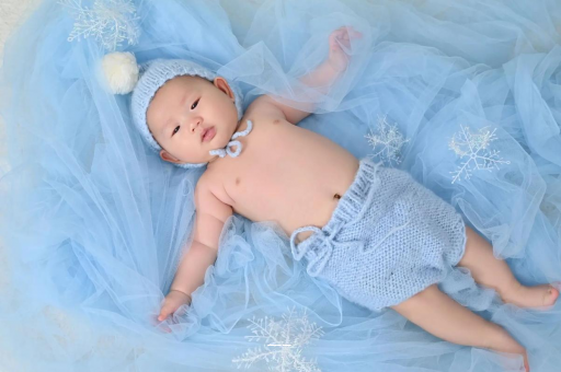 沅江孕妇三个月肚子多大